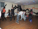 halloween-a-posafol_soiree-a-la-salle-des-fetes_14.jpg